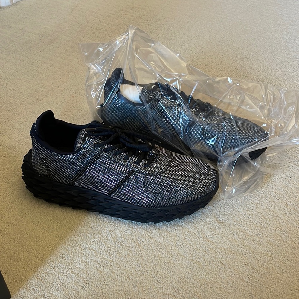 Authentic NWT Giuseppe Zanotti Mens Sneakers